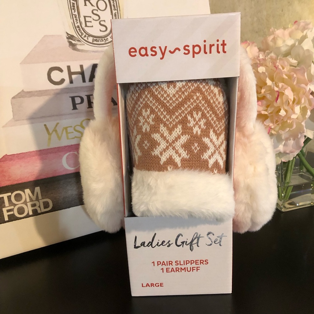 Womens New Easy Spirit Slipper and Matching Earmuffs Gift Set Size 8-9 Large NWT